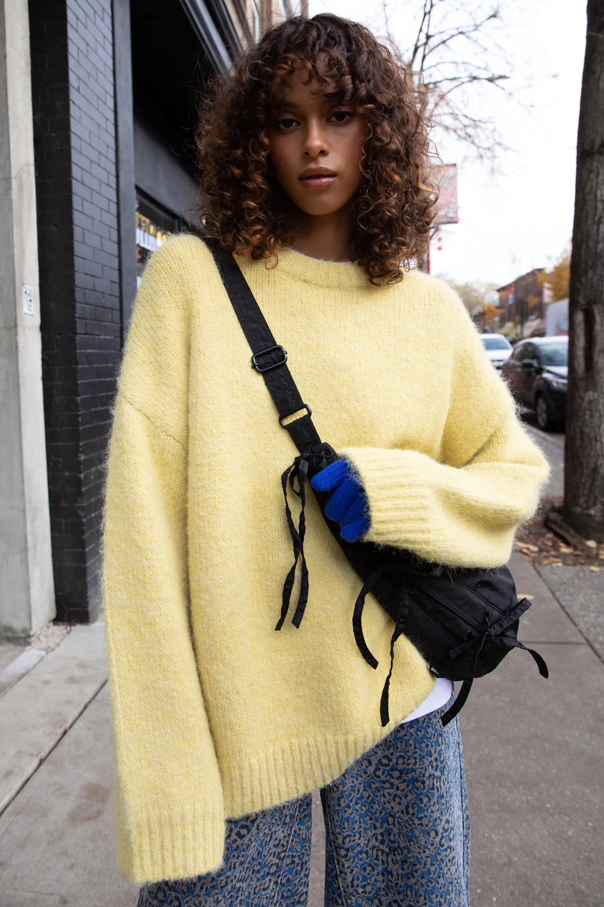 OVERSIZED CREWNECK SWEATER